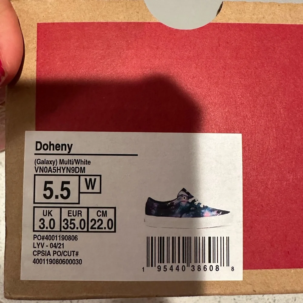 Vans - Picture 8 of 8